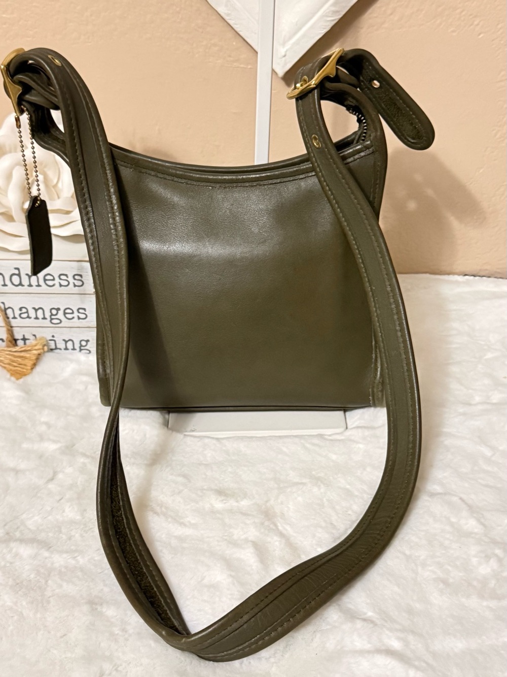 VINTAGE Coach Olive Green Leather Shoulder Bag with Gold Hardware